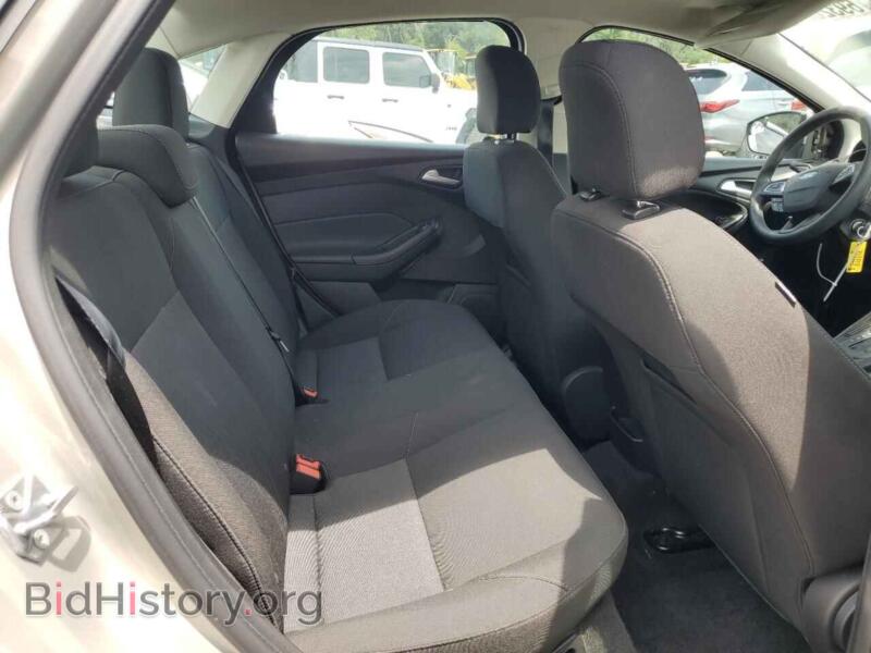 2015 Ford FOCUS (VIN 1FADP3F22FL366207) — photo 10 of 12