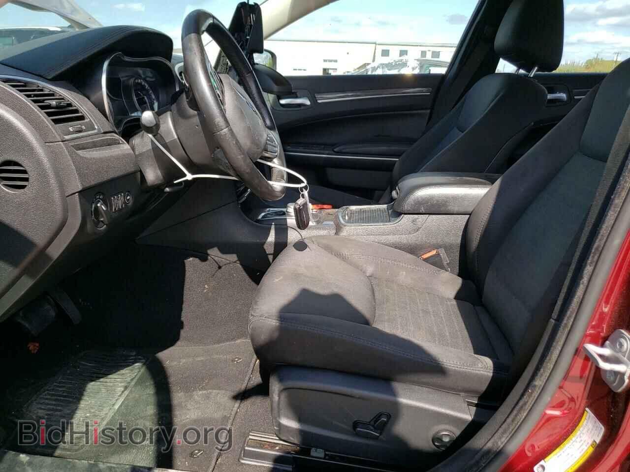 2019 CHRYSLER 300 - VIN: 2C3CCAAG2KH727116 - Фото 7