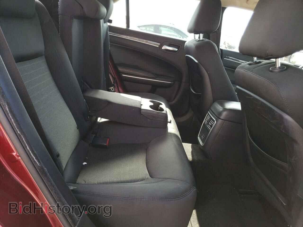 2019 CHRYSLER 300 - VIN: 2C3CCAAG2KH727116 - Фото 10