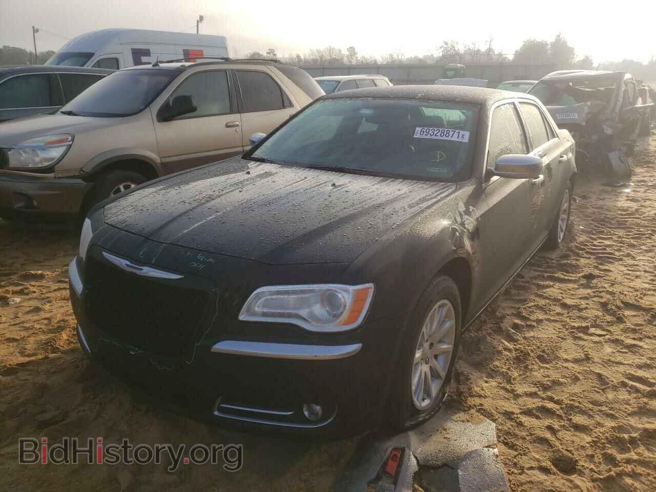 2014 CHRYSLER 300 - VIN: 2C3CCAETXEH117864 - Фото 2
