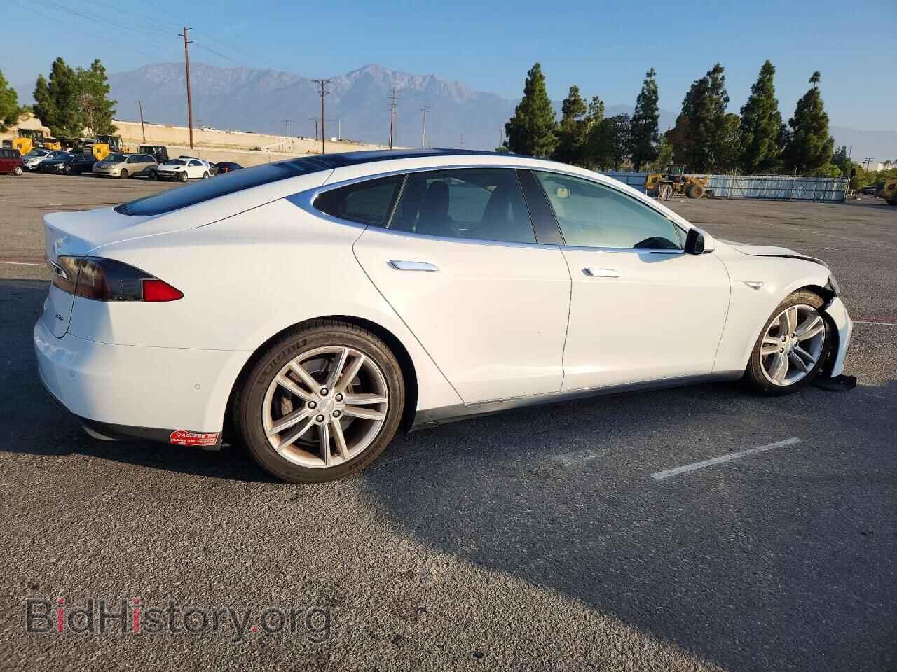 2016 Tesla MODEL S (VIN 5YJSA1E27GF125837) — фото 3 из 14