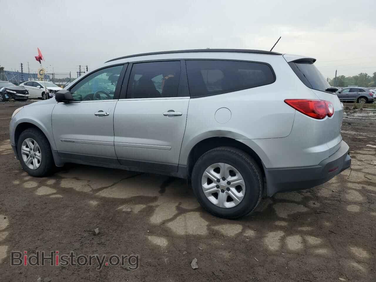 2012 CHEVROLET TRAVERSE - VIN: 1GNKRFED6CJ303013 - Фото 2