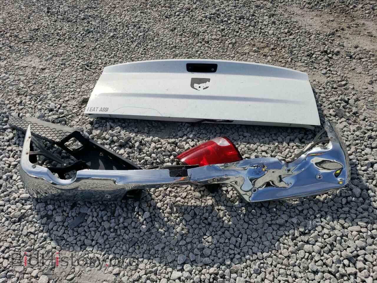 2018 RAM 1500 - VIN: 1C6RR7LT5JS258281 - Photo 12