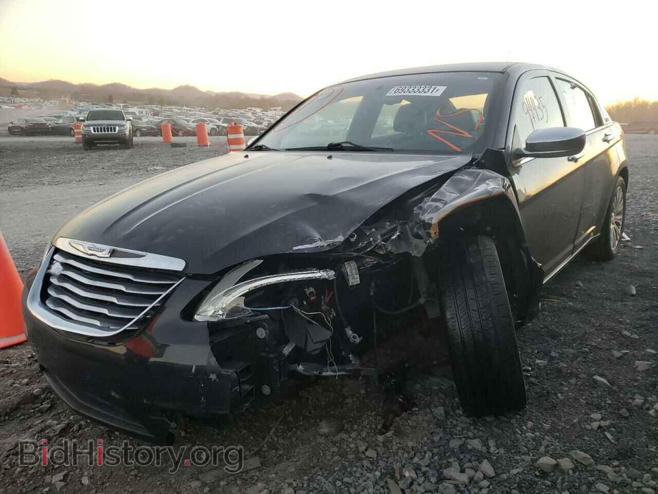 2011 CHRYSLER 200 - VIN: 1C3BC2FG3BN518274 - Фото 2