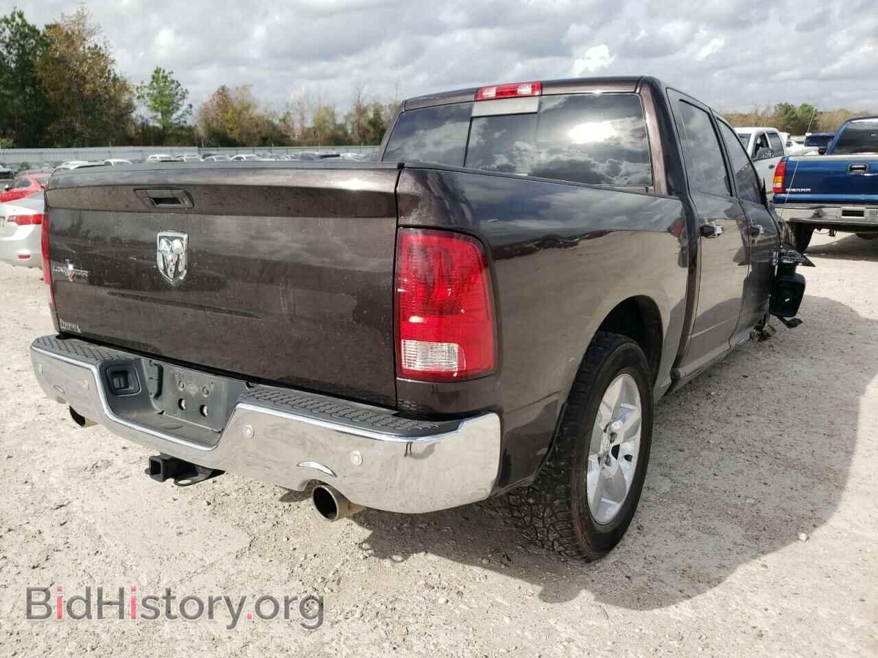 2016 RAM 1500 - VIN: 3C6RR6LT3GG352105 - Фото 4