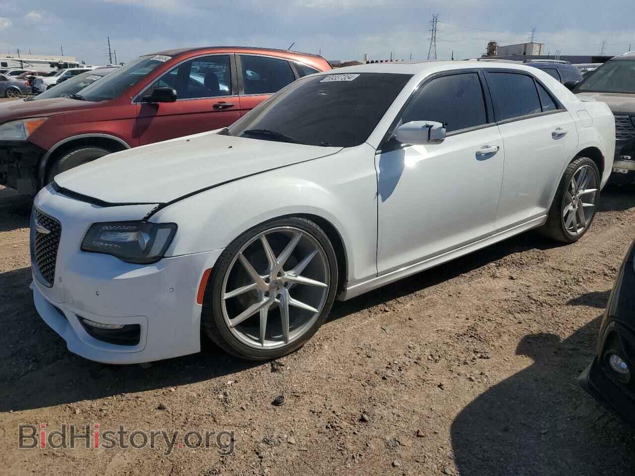Фотография 2C3CCABG9JH266381 - CHRYSLER 300 2018