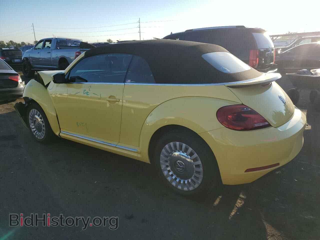 2013 VOLKSWAGEN BEETLE - VIN: 3VW5X7AT1DM824351 - Фото 2