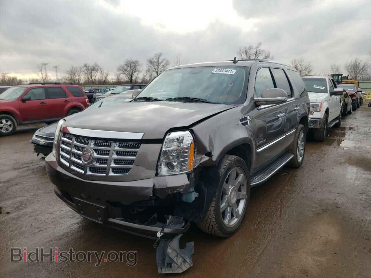 2011 CADILLAC ESCALADE - VIN: 1GYS4BEF9BR322442 - Фото 2