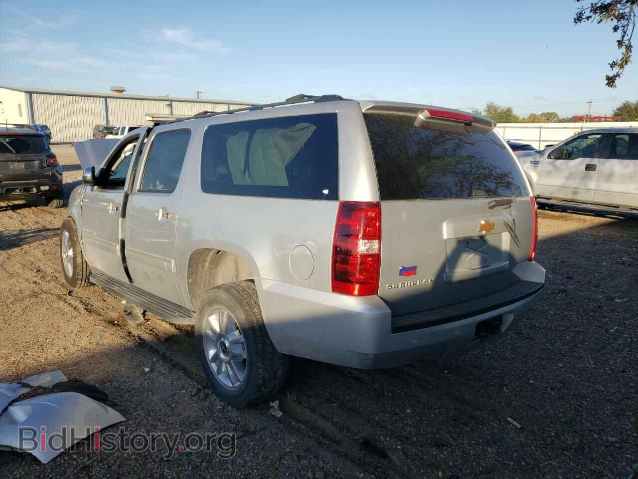 2013 CHEVROLET SUBURBAN - VIN: 1GNSCHE07DR105621 - Фото 3