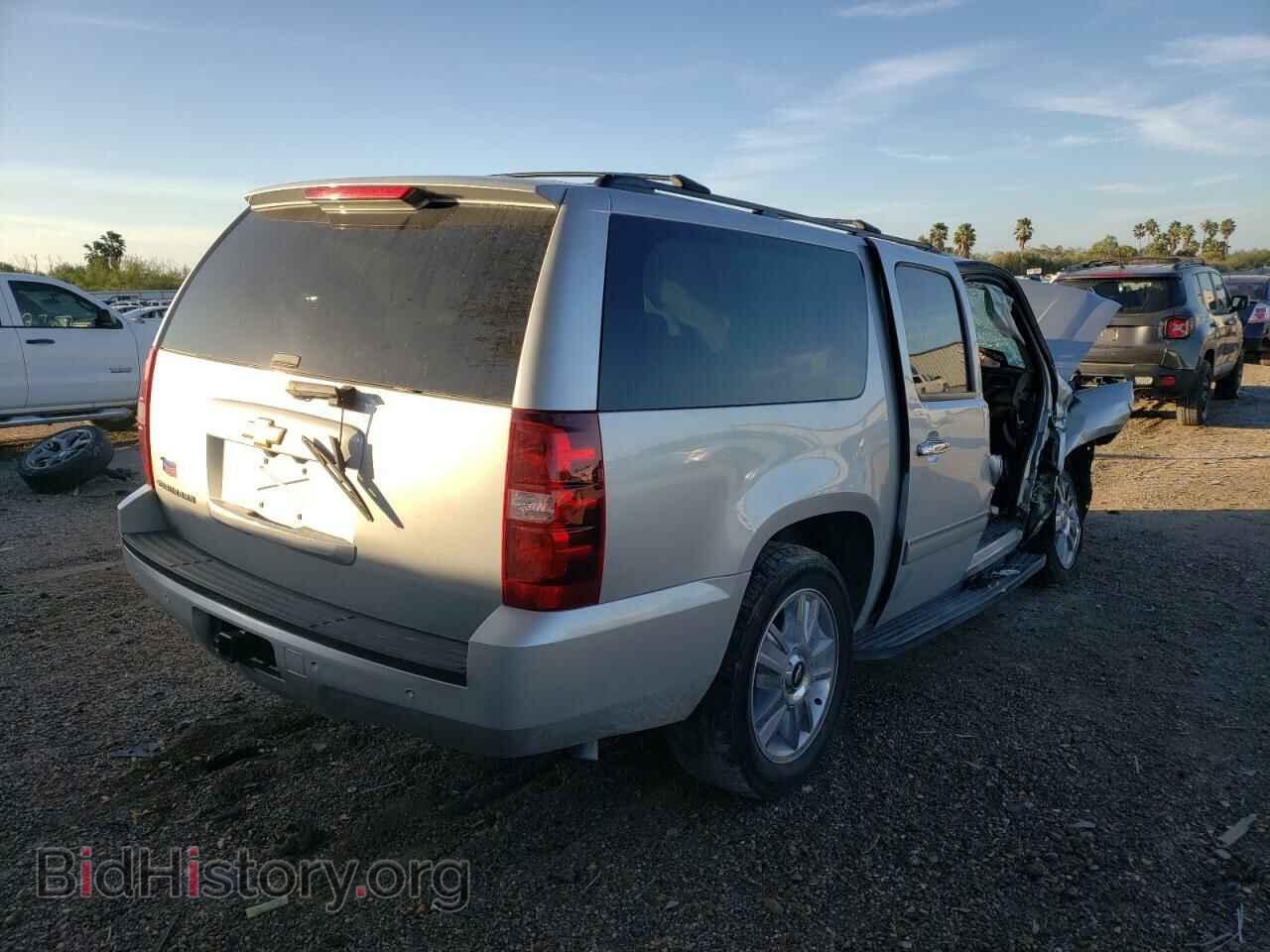2013 CHEVROLET SUBURBAN - VIN: 1GNSCHE07DR105621 - Фото 4