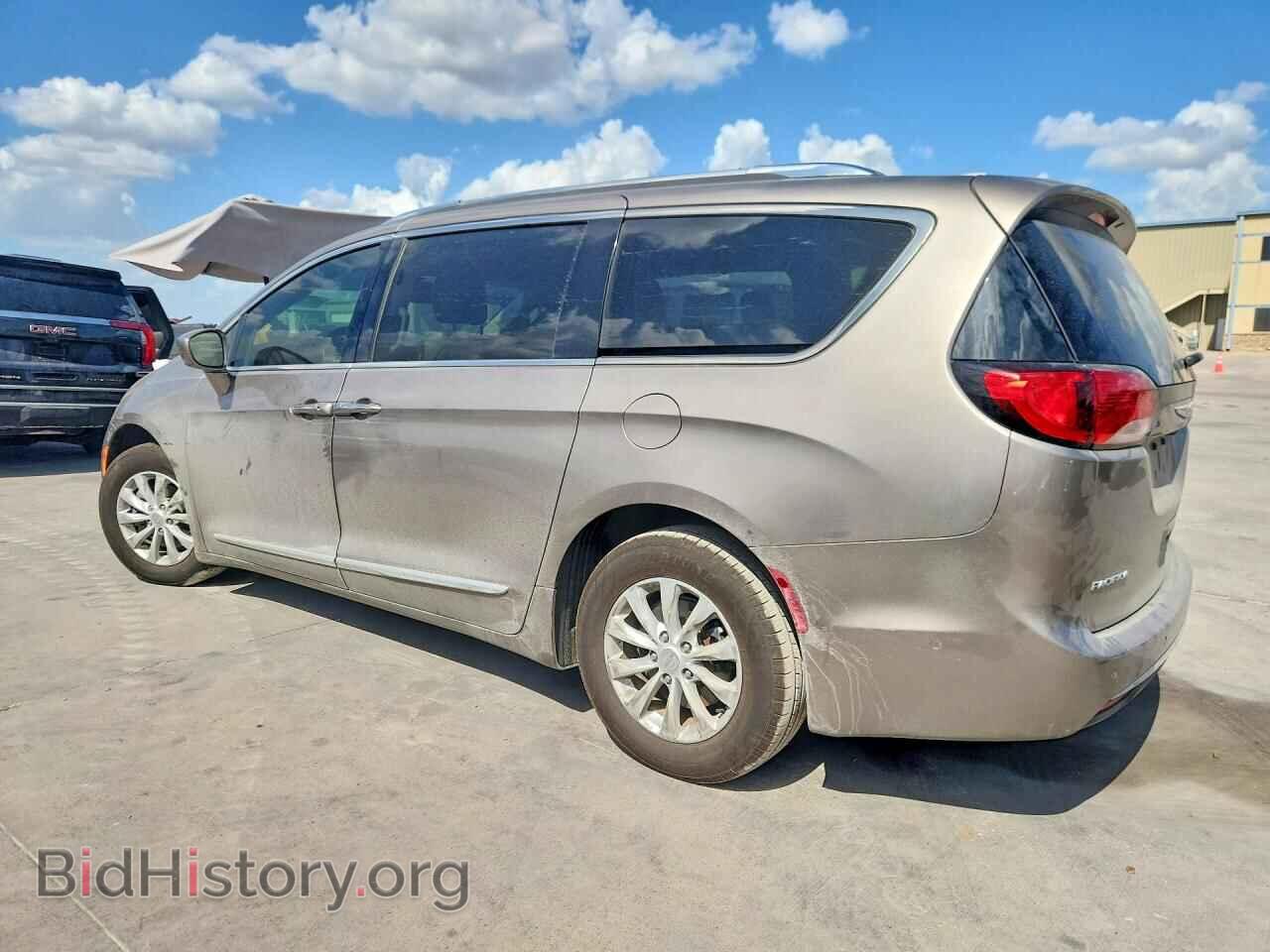 2018 CHRYSLER PACIFICA - VIN: 2C4RC1EG9JR139237 - Photo 2