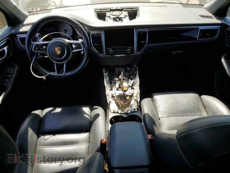 2017 Porsche MACAN (VIN WP1AB2A59HLB14740) — фото 8 из 12