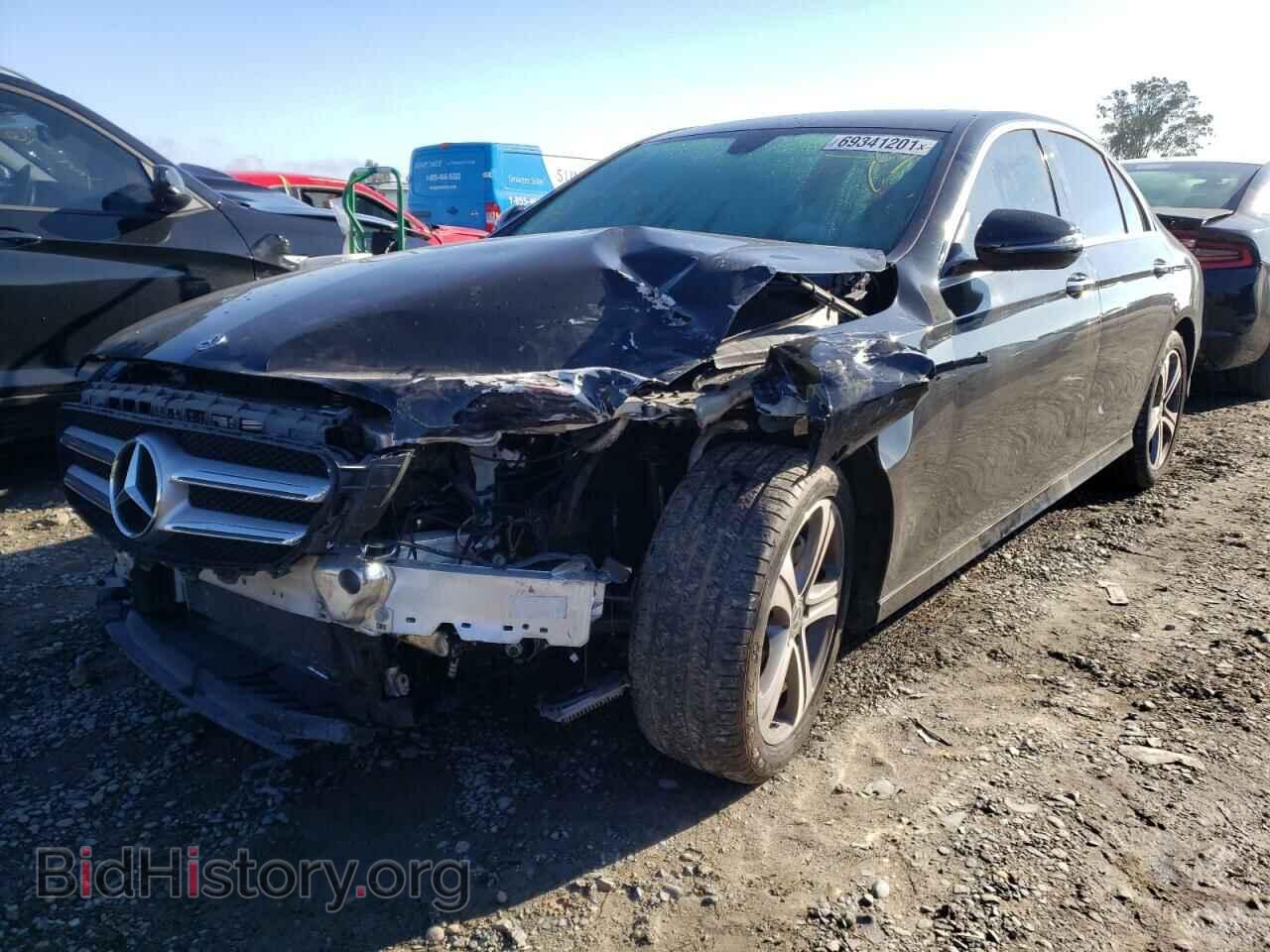 2018 MERCEDES-BENZ E-CLASS - VIN: WDDZF4JB3JA317091 - Фото 2