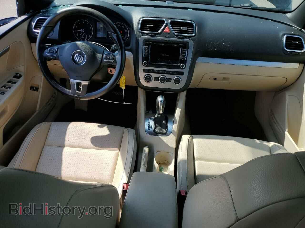 2013 VOLKSWAGEN EOS - VIN: WVWBW8AH5DV003950 - Photo 8