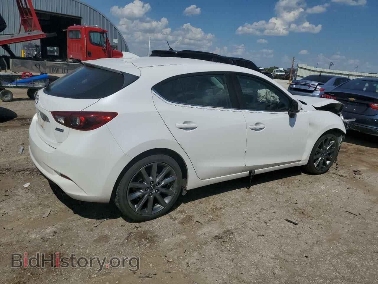 2018 MAZDA 3 - VIN: 3MZBN1M36JM268034 - Фото 3