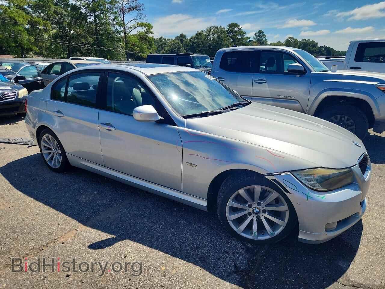 2011 BMW 3 SERIES - VIN: WBAPH7C5XBE673839 - Photo 4