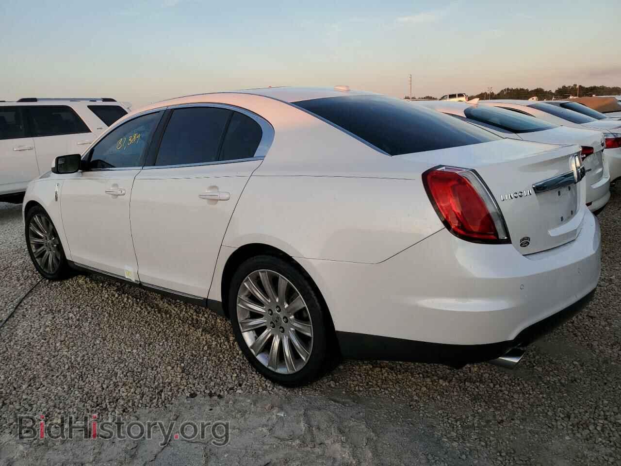 2010 LINCOLN MKS - VIN: 1LNHL9FT5AG613672 - Фото 2