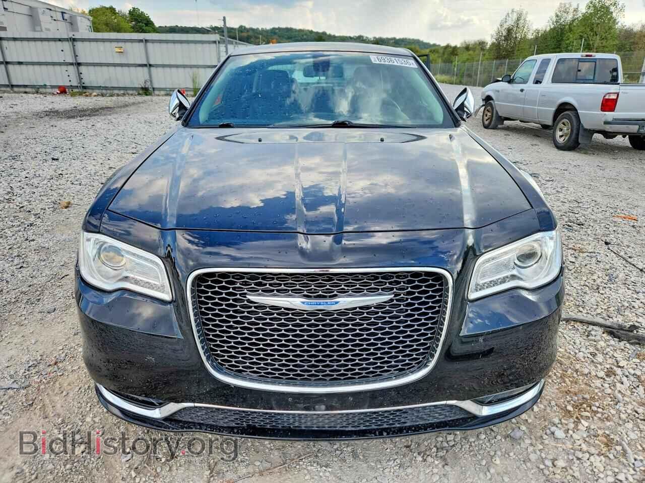 2017 CHRYSLER 300 - VIN: 2C3CCAET1HH582327 - Фото 5