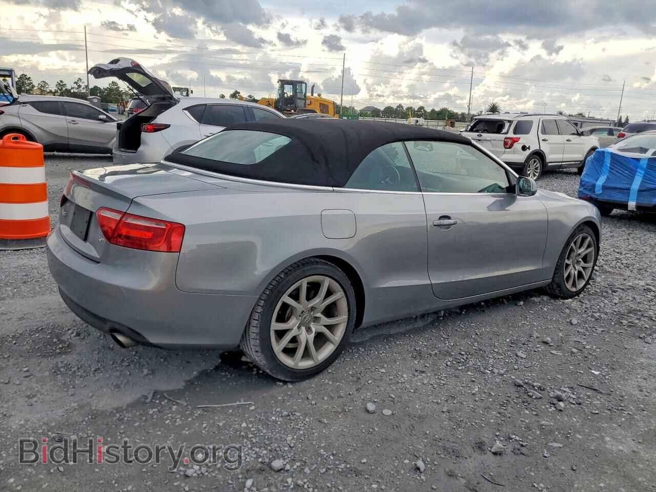 2011 AUDI A5 - VIN: WAUAFAFHXBN002377 - Photo 3