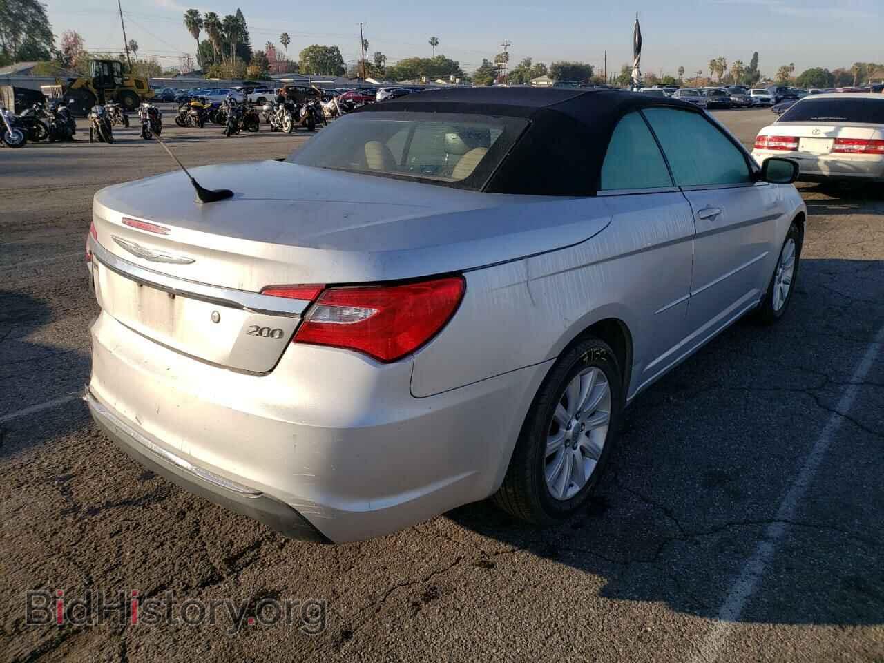 2011 CHRYSLER 200 - VIN: 1C3BC2EG9BN550874 - Фото 4