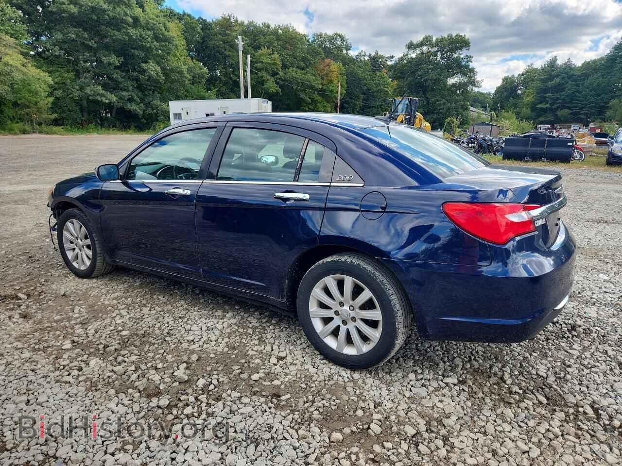 2013 CHRYSLER 200 - VIN: 1C3CCBCG1DN755194 - Фото 2