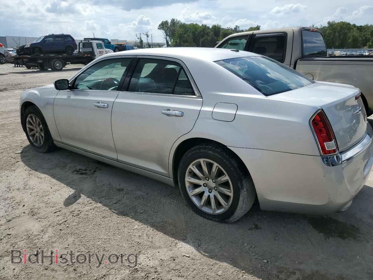 2012 CHRYSLER 300 - VIN: 2C3CCACG2CH223874 - Фото 2