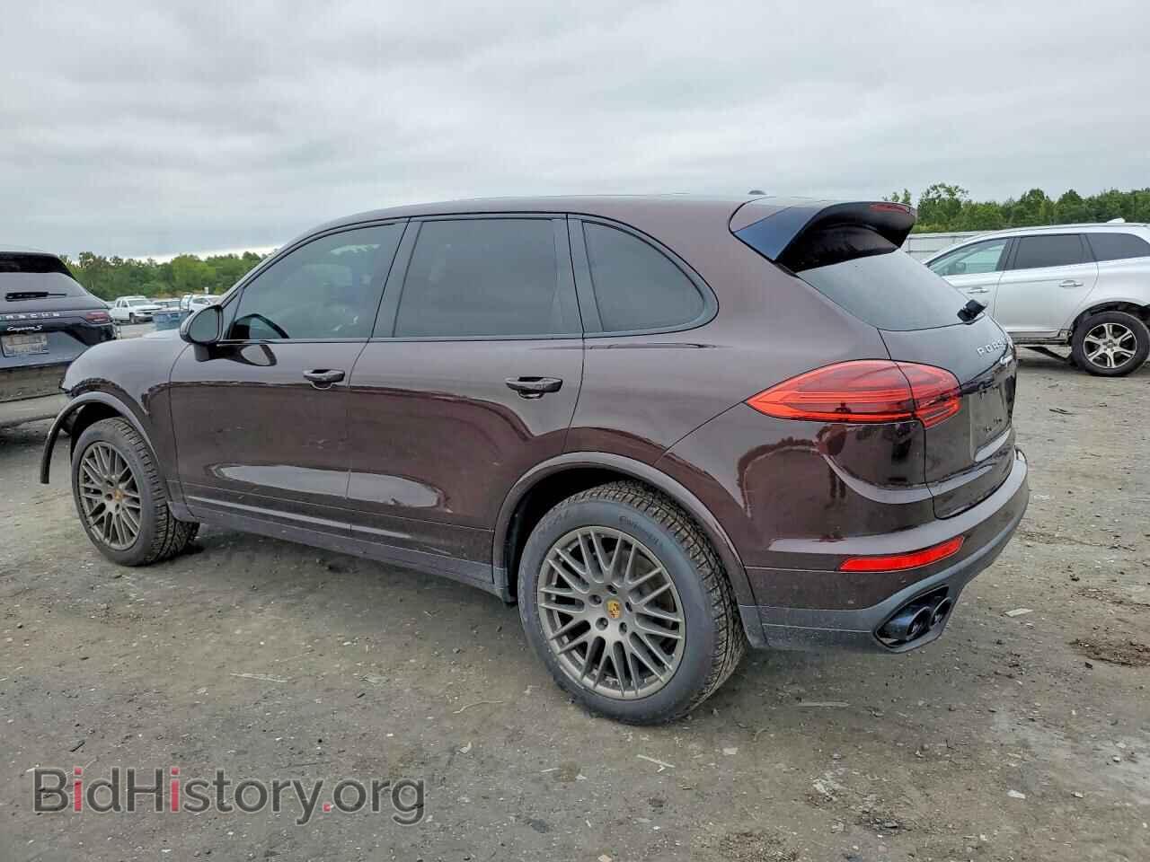 2017 PORSCHE CAYENNE - VIN: WP1AA2A21HKA88200 - Photo 2