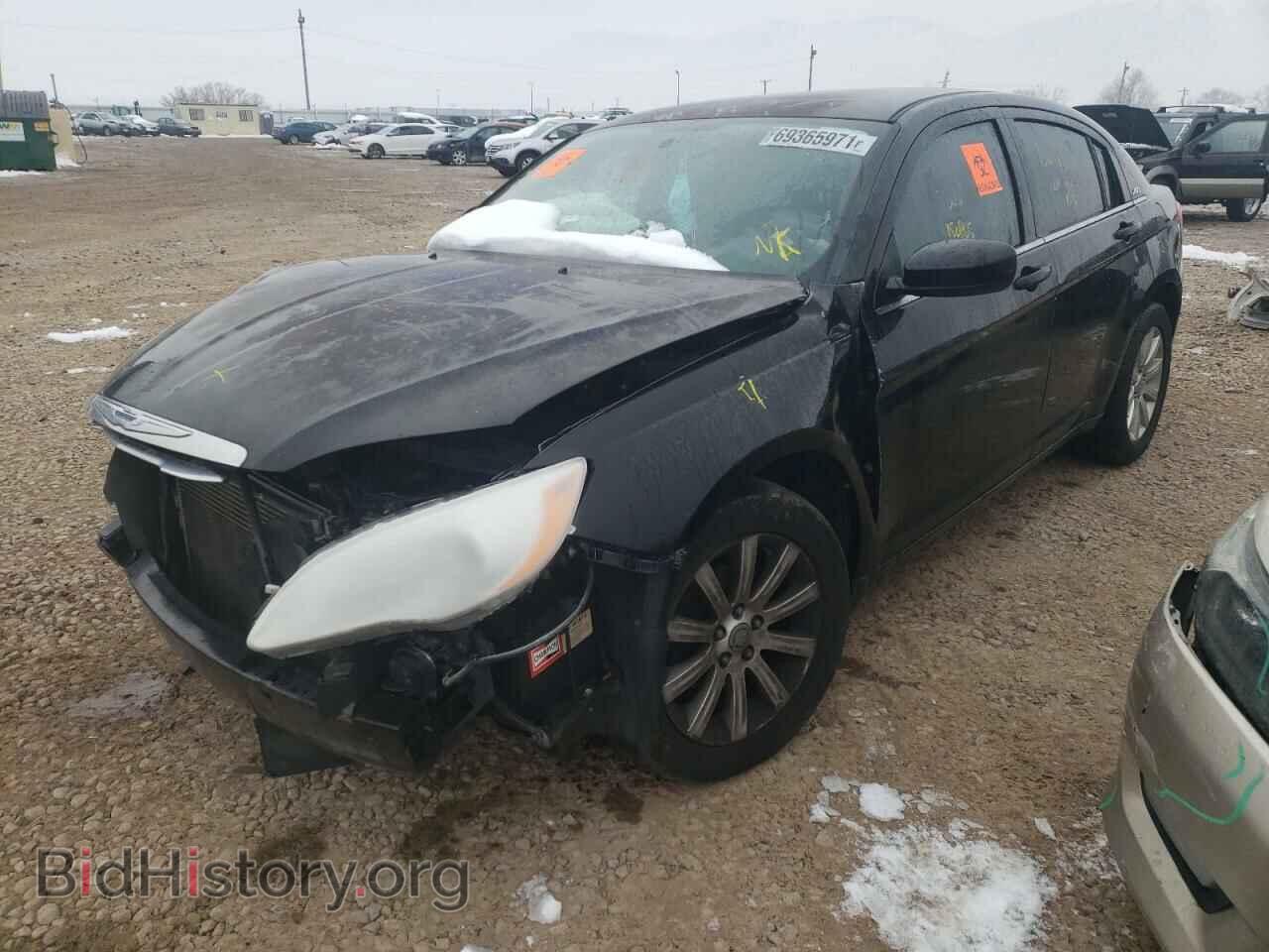 2013 CHRYSLER 200 - VIN: 1C3CCBBB0DN766290 - Фото 2