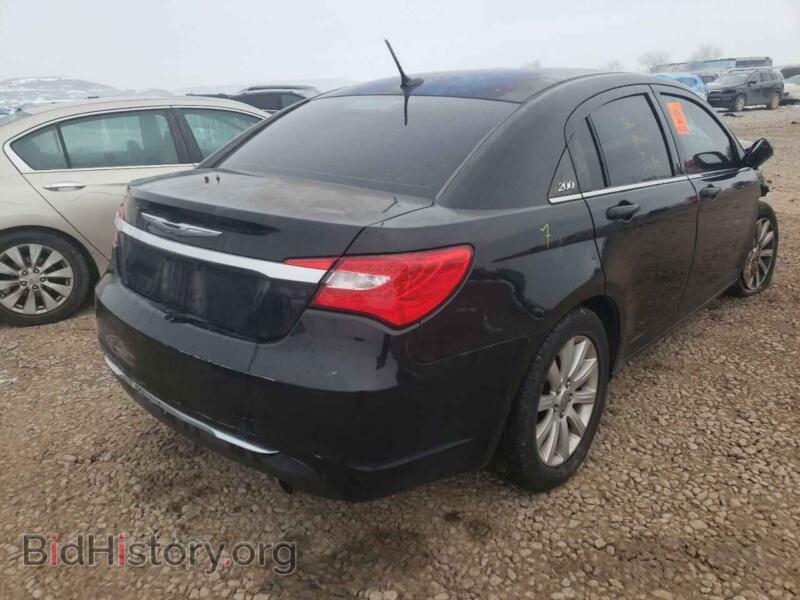 2013 Chrysler 200 (VIN 1C3CCBBB0DN766290) — photo 4 of 10