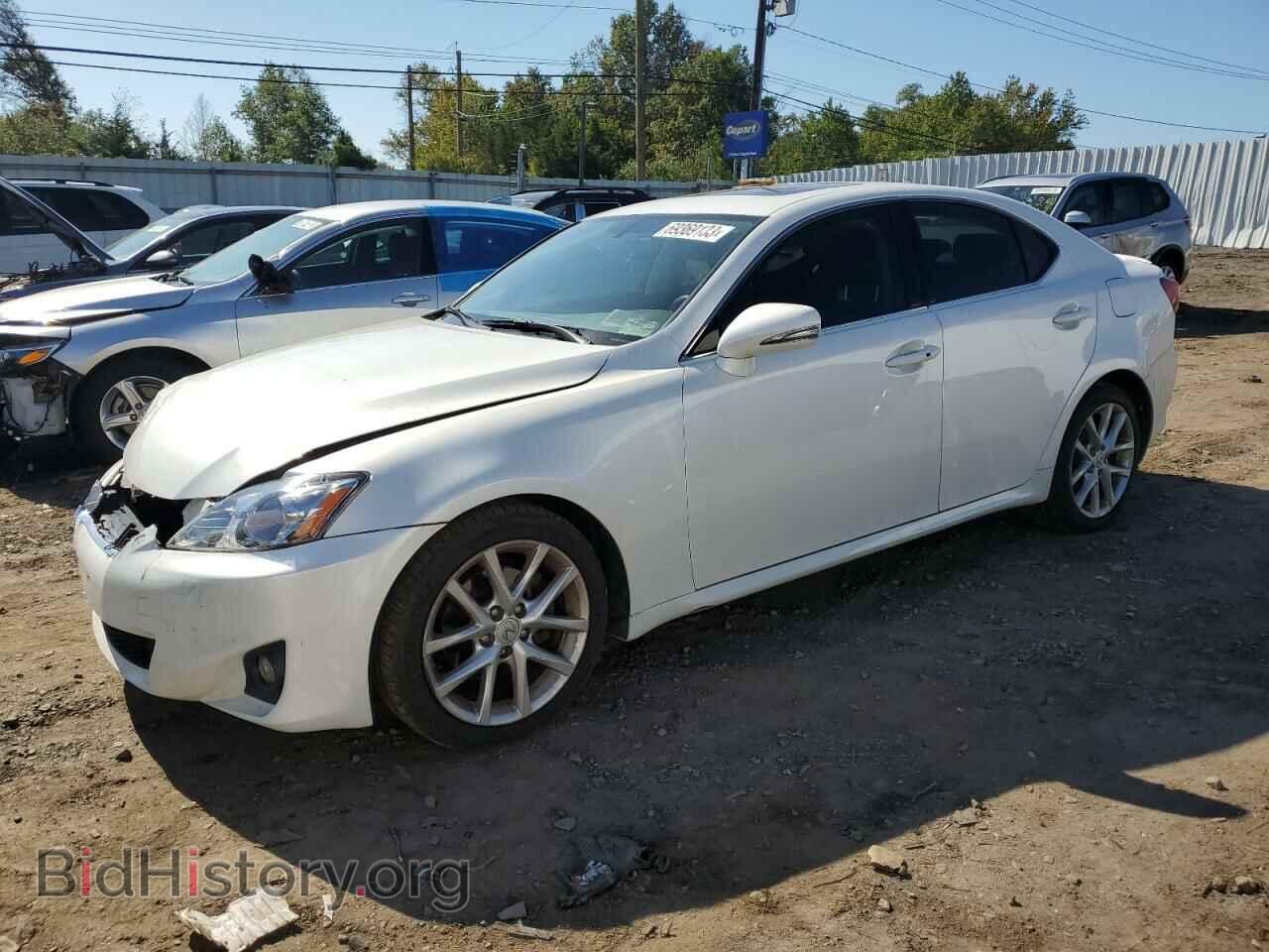 Photo JTHCF5C20B5047782 - LEXUS IS 2011
