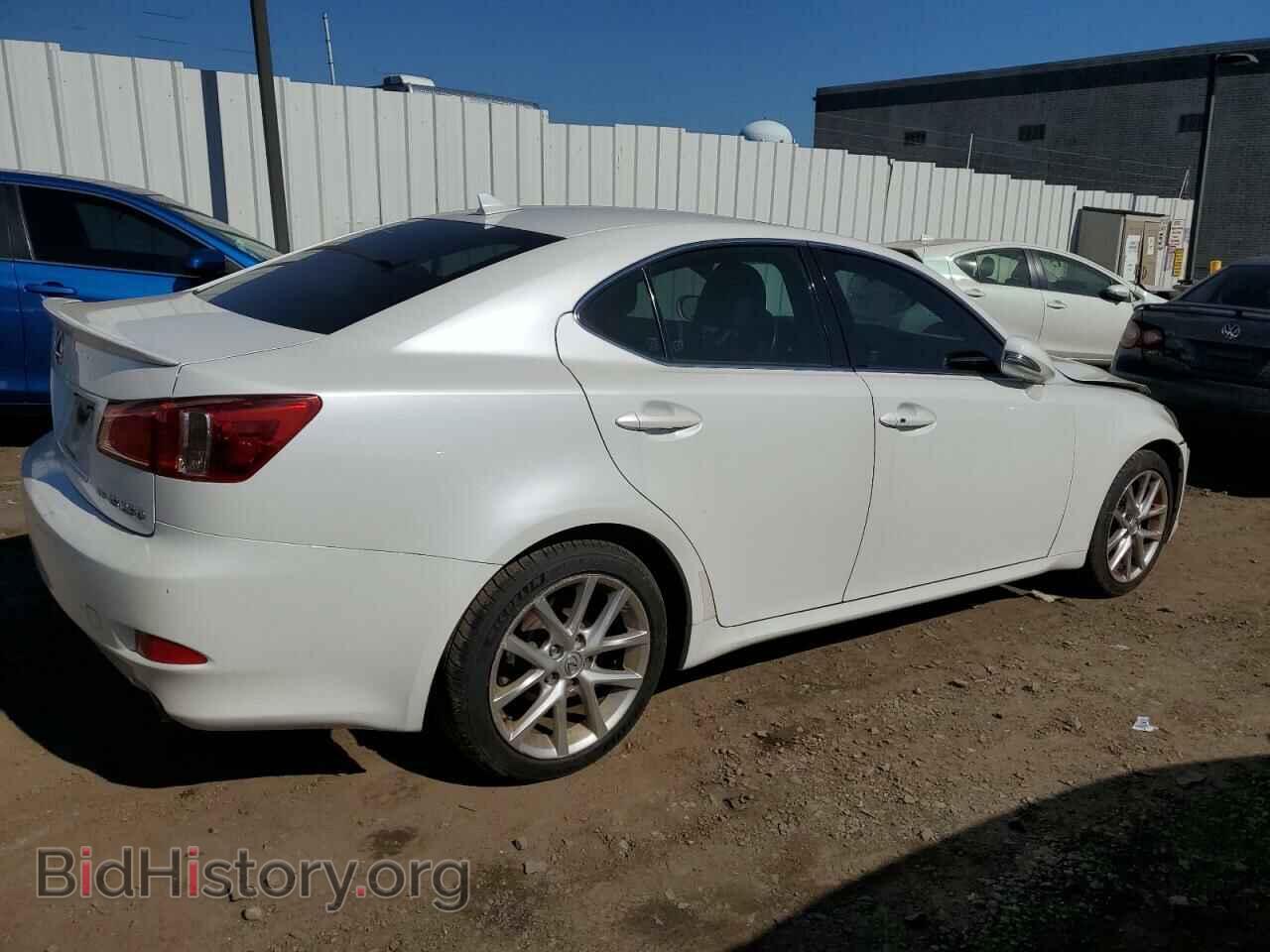 2011 LEXUS IS - VIN: JTHCF5C20B5047782 - Фото 3