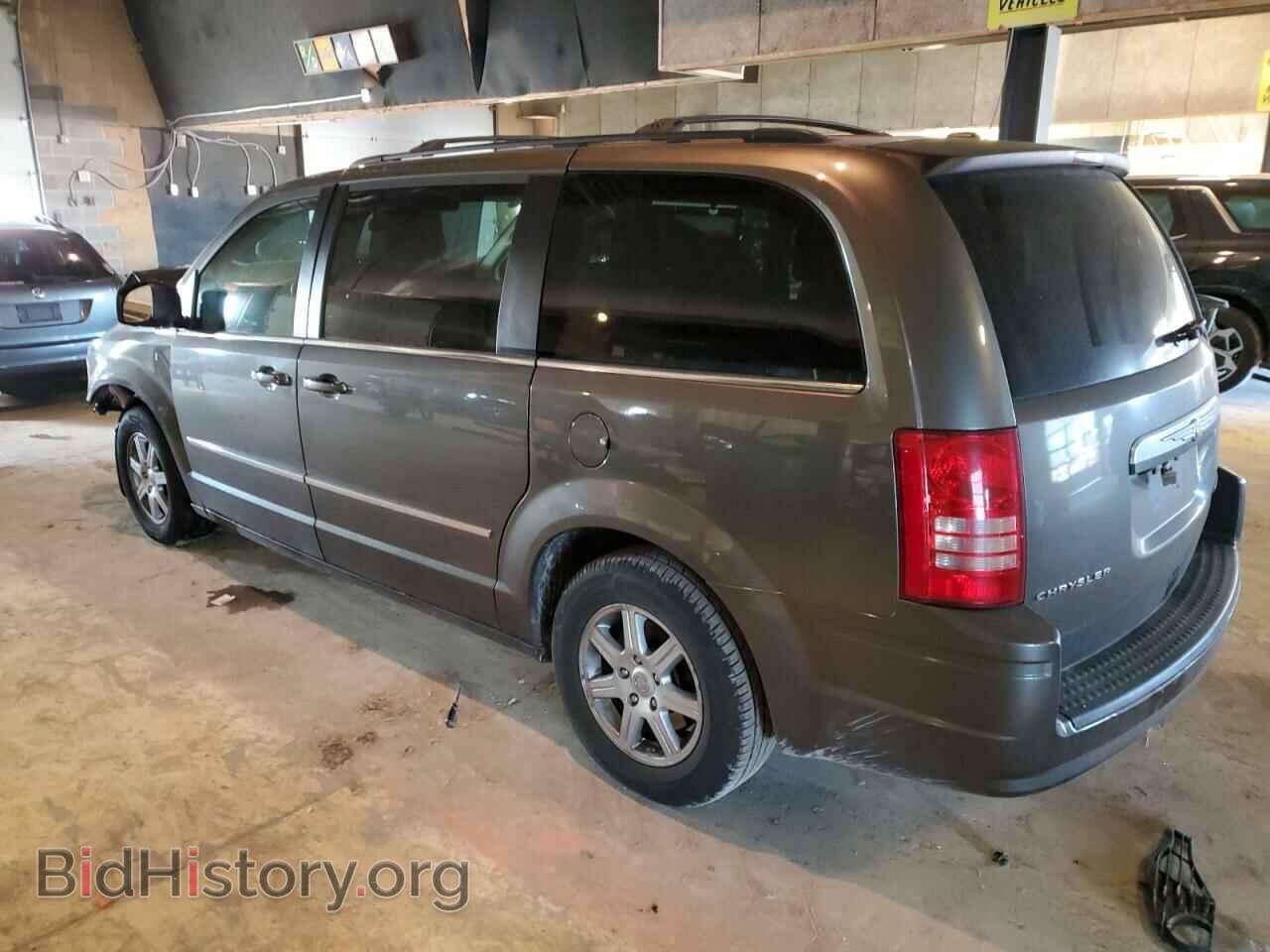 2010 CHRYSLER MINIVAN - VIN: 2A4RR8D19AR405693 - Фото 2