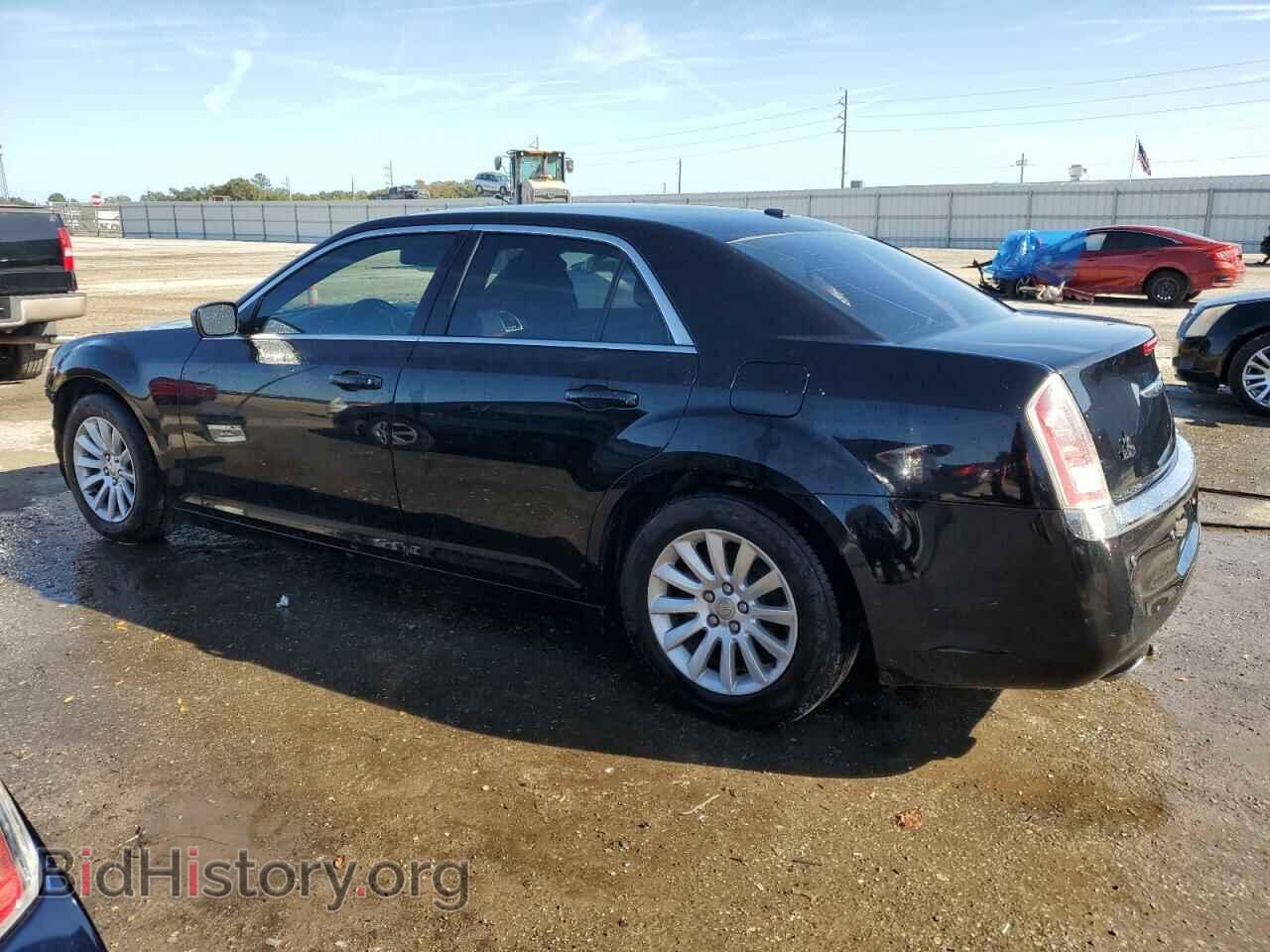 2012 CHRYSLER 300 - VIN: 2C3CCAAG3CH311979 - Фото 2