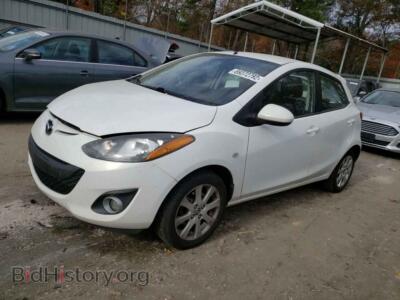 2013 Mazda 2 MAZDA2, белый — VIN JM1DE1LY8D0162460, Copart