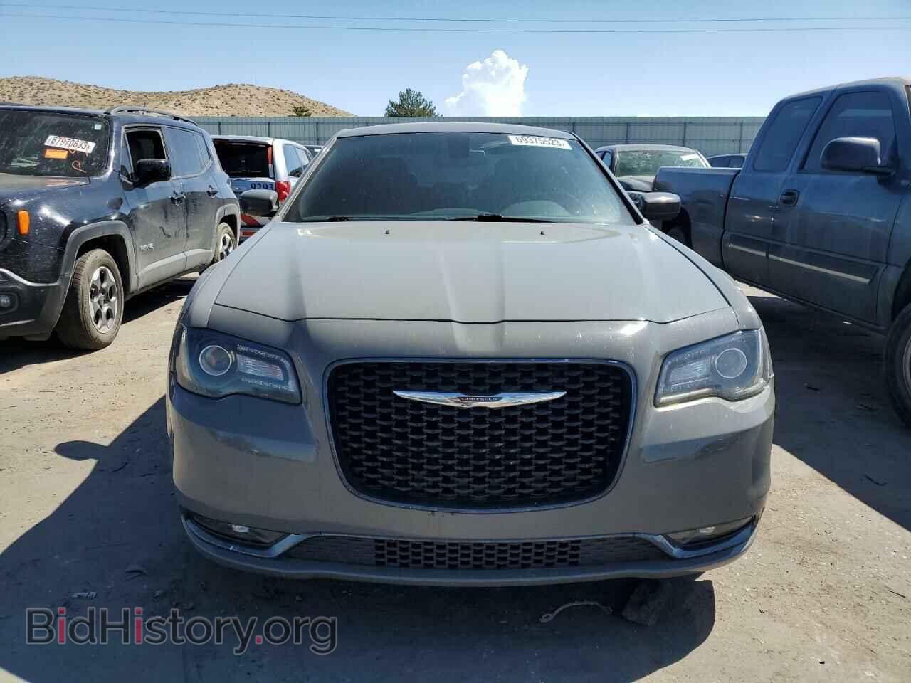 2019 CHRYSLER 300 - VIN: 2C3CCAGG0KH569804 - Photo 5