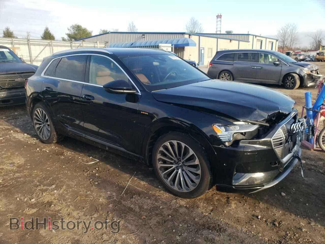 2019 AUDI E-TRON - VIN: WA1VAAGE5KB024077 - Photo 4