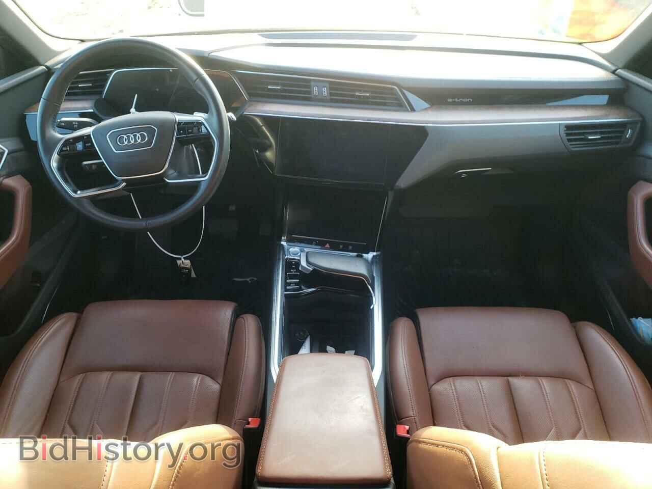 2019 AUDI E-TRON - VIN: WA1VAAGE5KB024077 - Photo 8