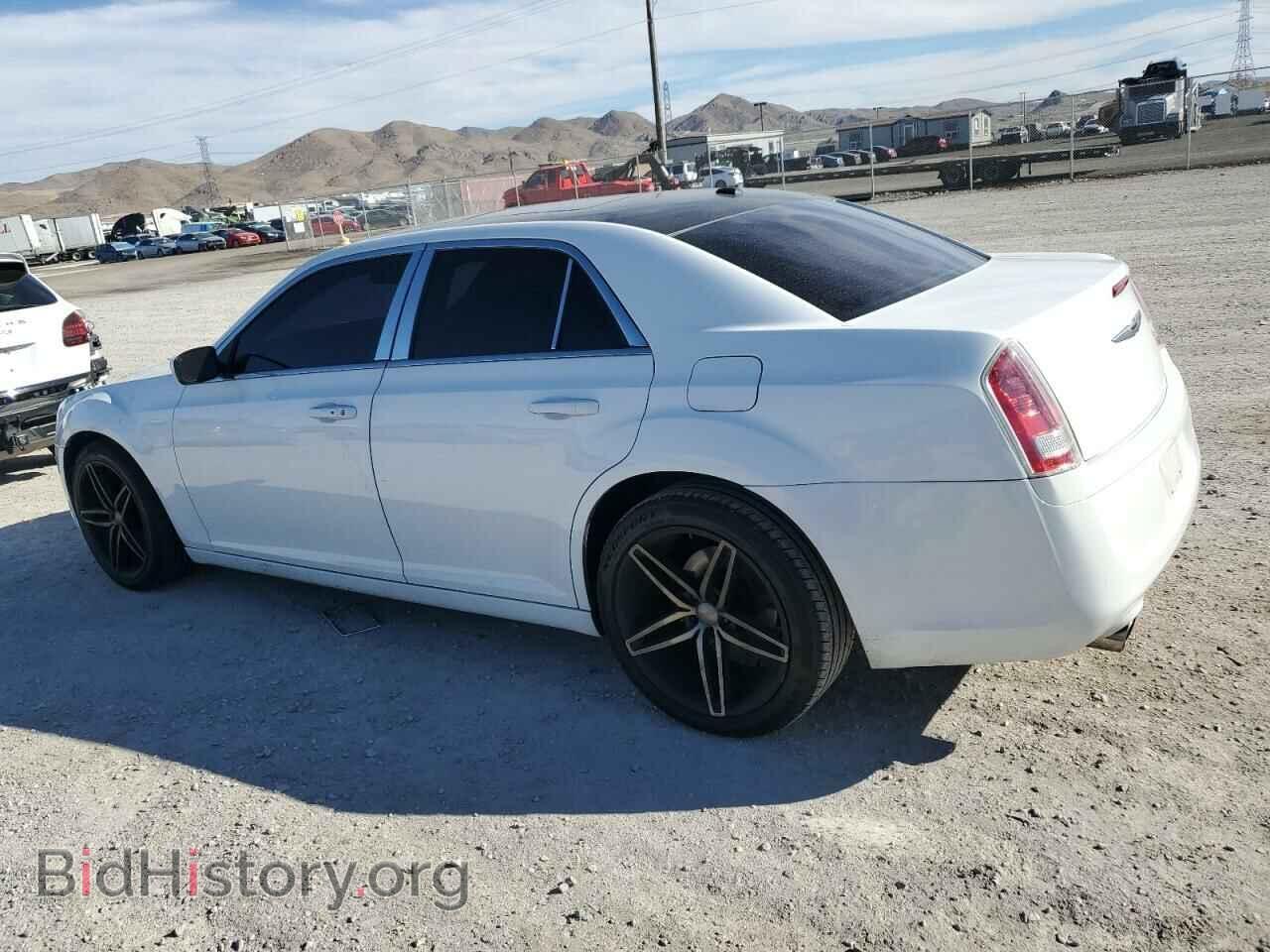 2013 CHRYSLER 300 - VIN: 2C3CCABG7DH641043 - Фото 2
