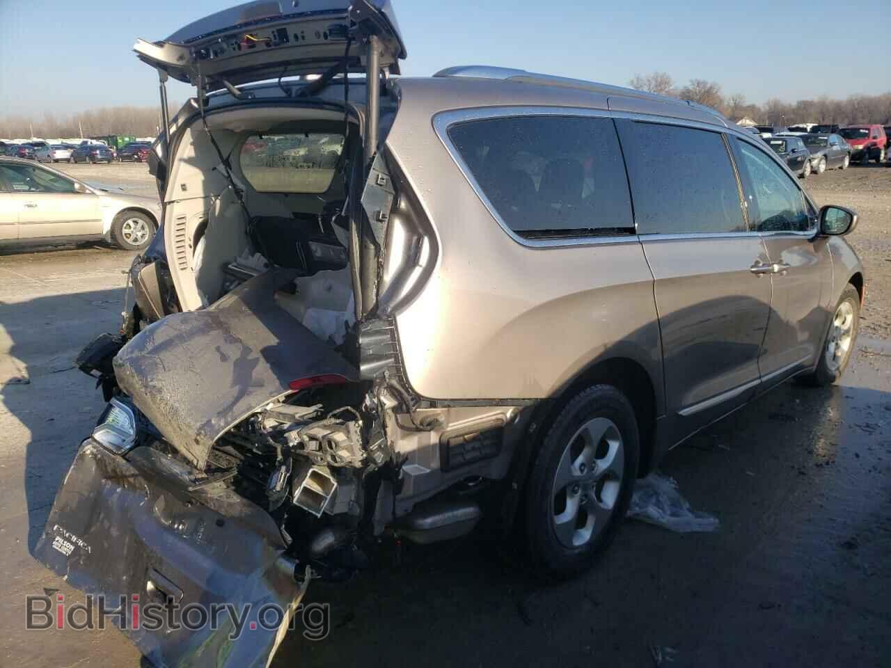 2017 CHRYSLER PACIFICA - VIN: 2C4RC1EG0HR570141 - Фото 4