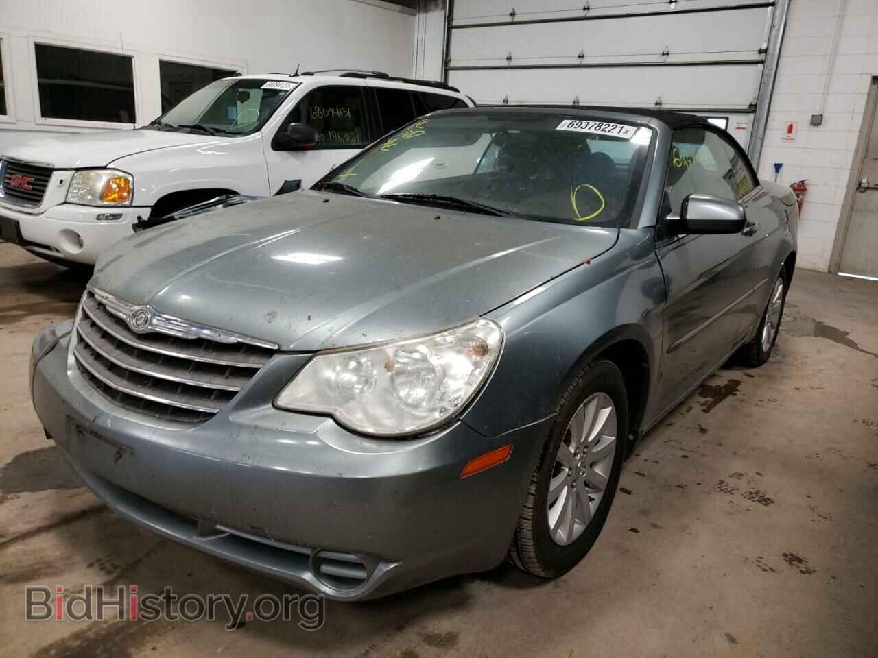 2010 CHRYSLER SEBRING - VIN: 1C3BC5ED0AN176242 - Фото 2