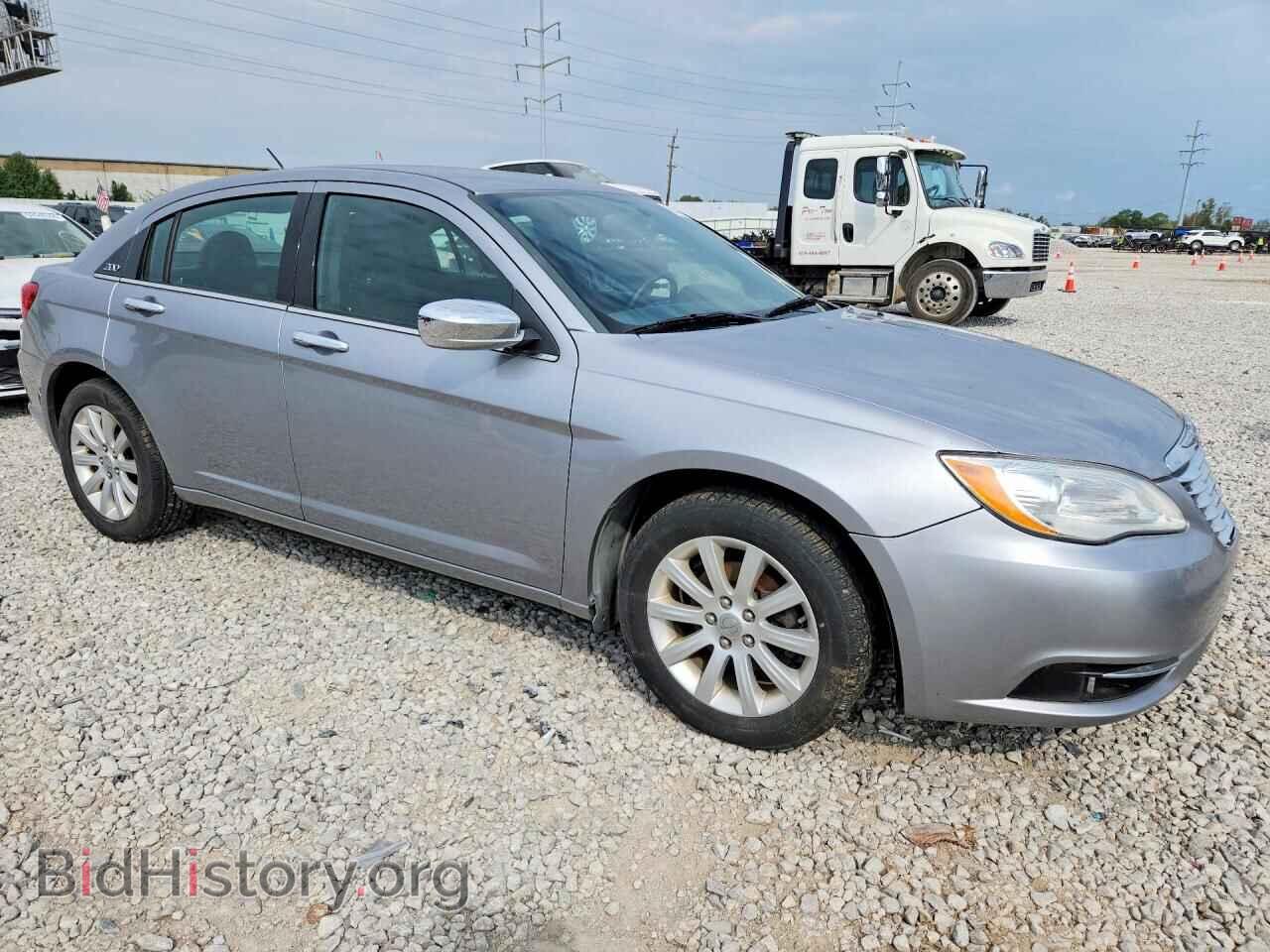 2013 CHRYSLER 200 - VIN: 1C3CCBCG9DN555583 - Photo 4