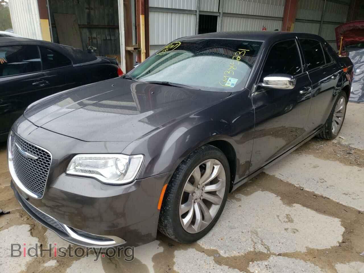 2018 CHRYSLER 300 - VIN: 2C3CCAEGXJH193677 - Фото 2