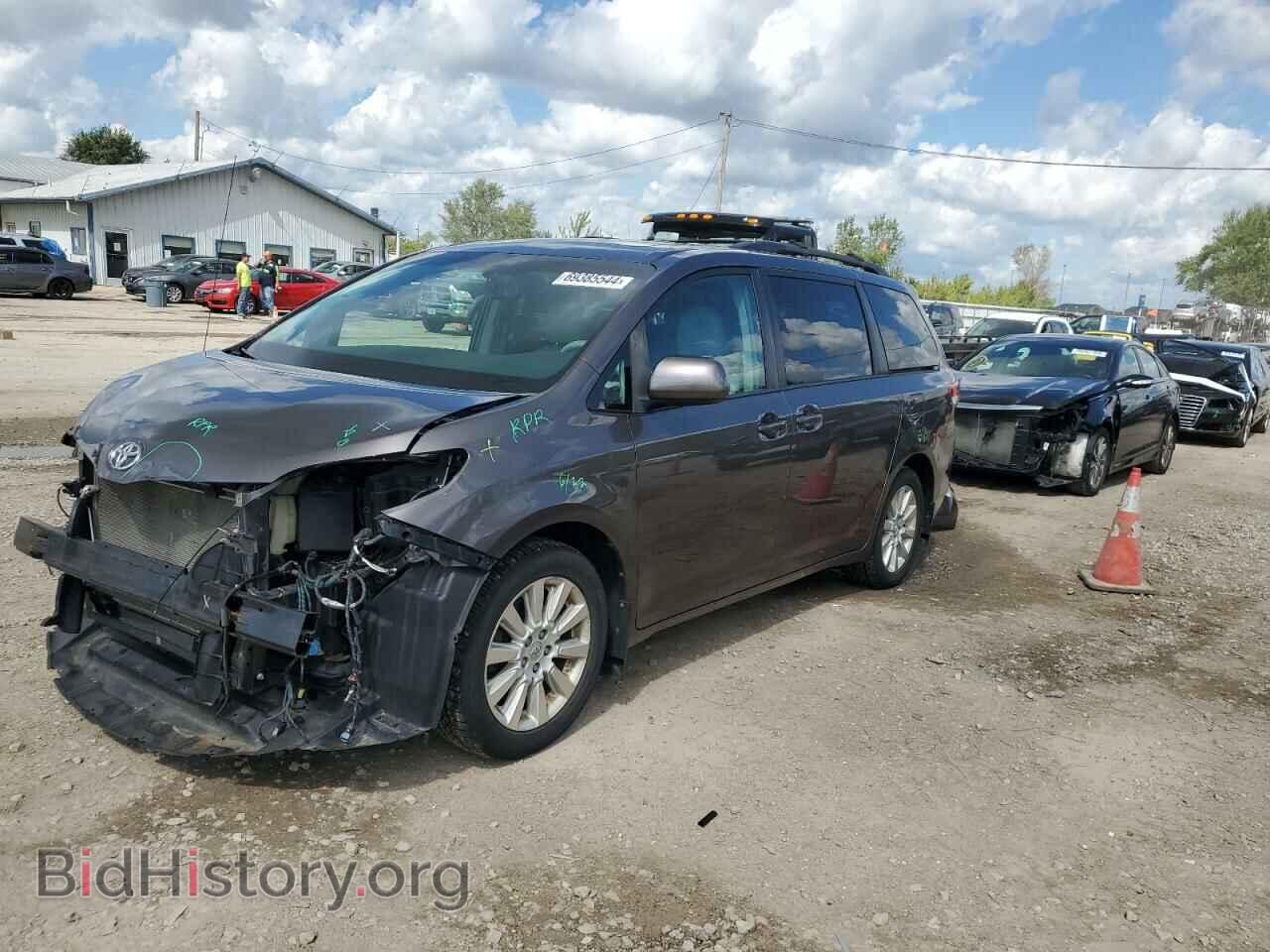 Photo 5TDDK3DC8DS066123 - TOYOTA All Models 2013