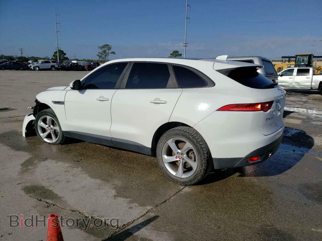 2017 JAGUAR F-PACE - VIN: SADCJ2BV3HA047063 - Photo 2