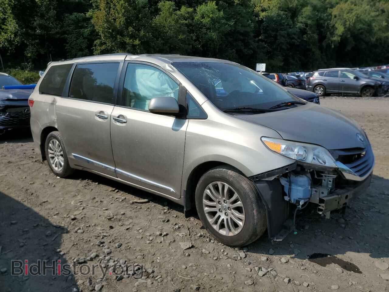 2017 TOYOTA All Models - VIN: 5TDYZ3DC0HS857684 - Фото 4