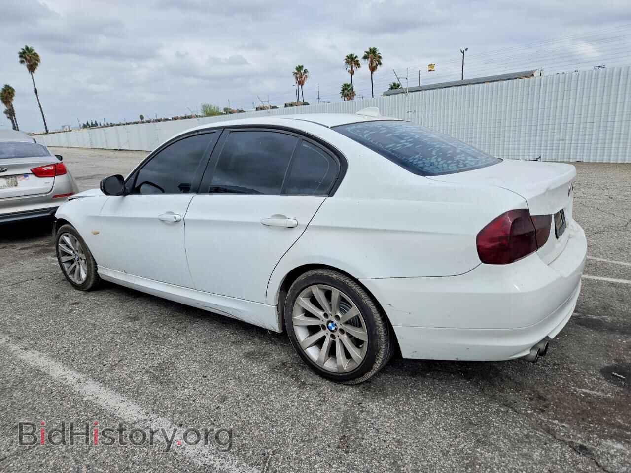 2011 BMW 3 SERIES - VIN: WBAPH5C57BF093463 - Фото 2