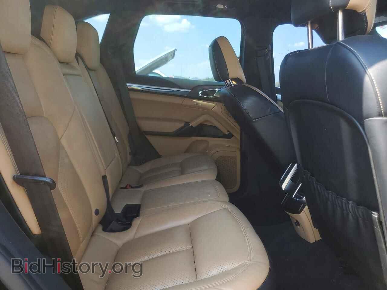 2016 PORSCHE CAYENNE - VIN: WP1AA2A25GLA02637 - Photo 11