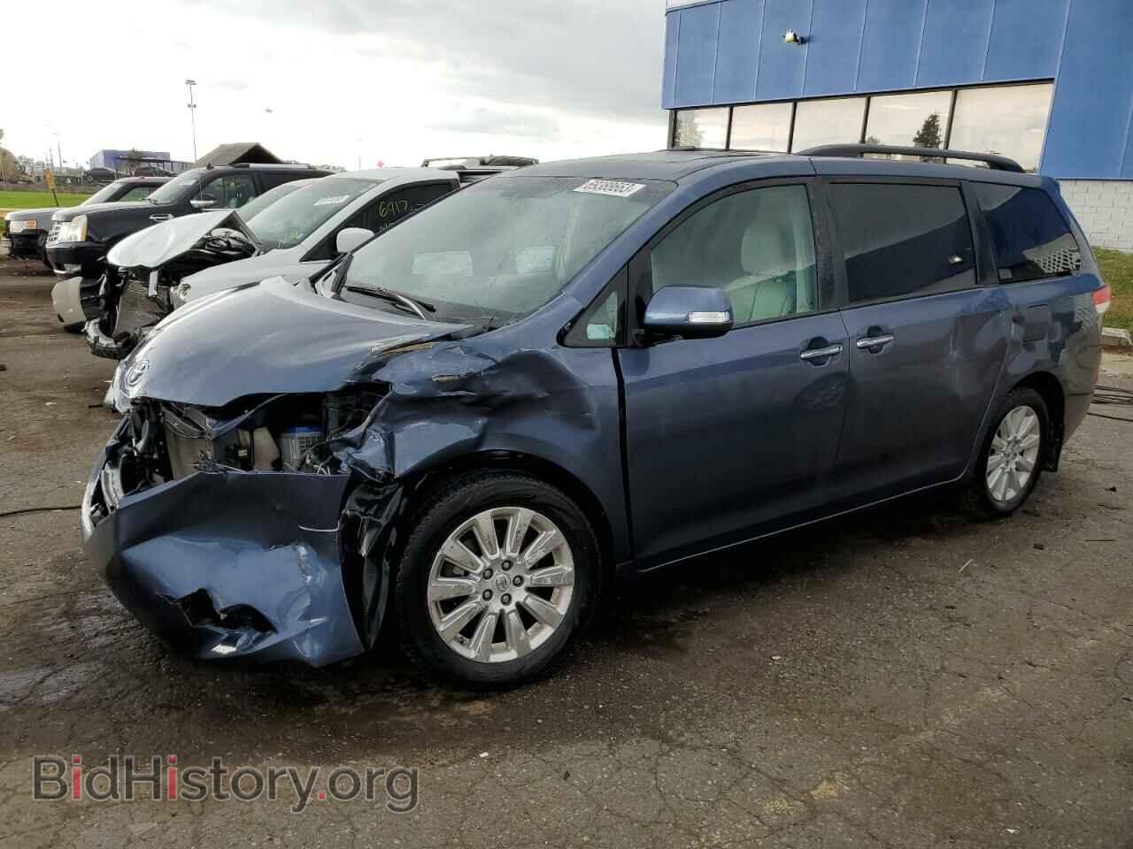 Photo 5TDDK3DC4ES086063 - TOYOTA All Models 2014