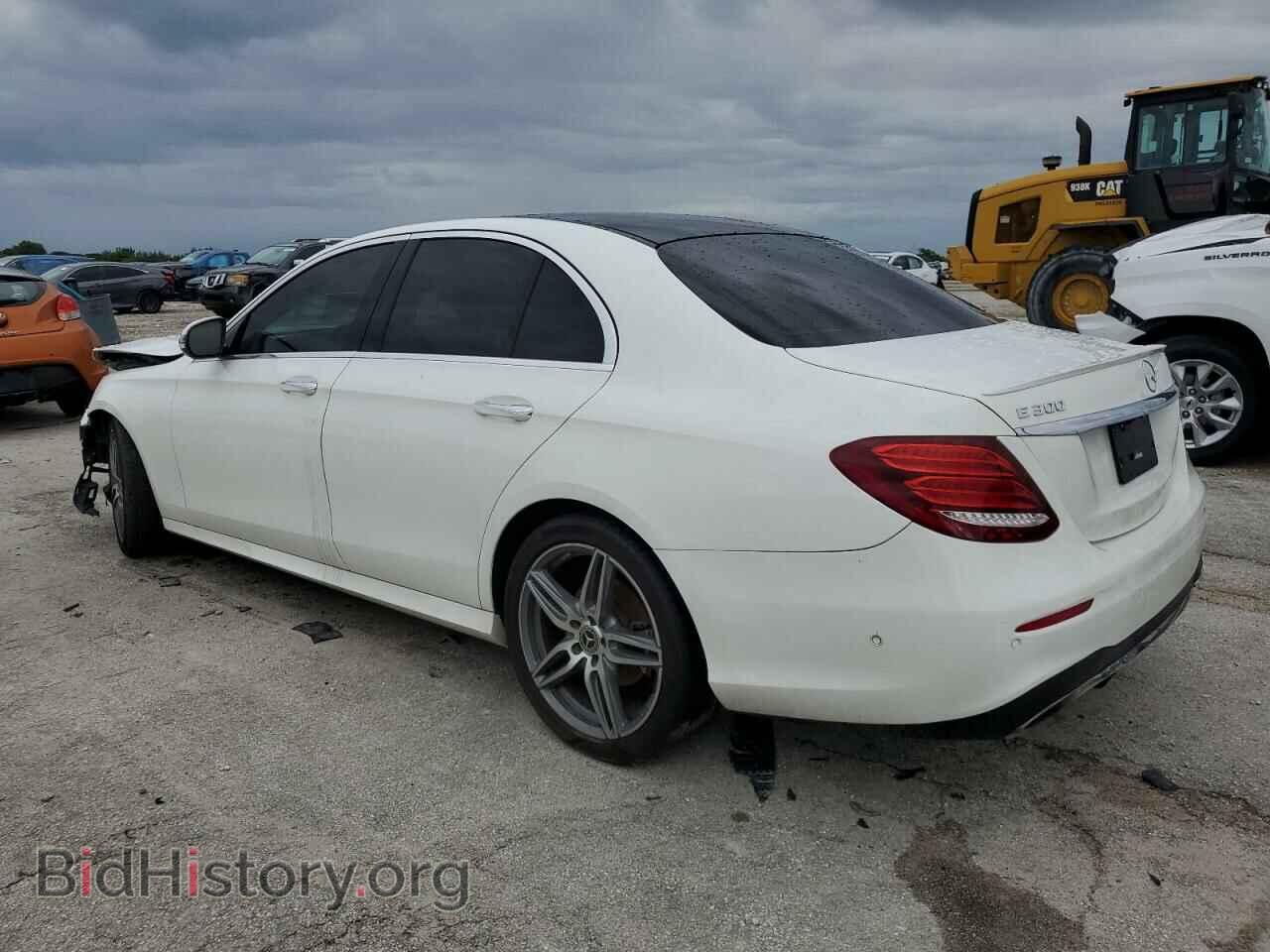 2018 MERCEDES-BENZ E-CLASS - VIN: WDDZF4JB7JA428534 - Фото 2