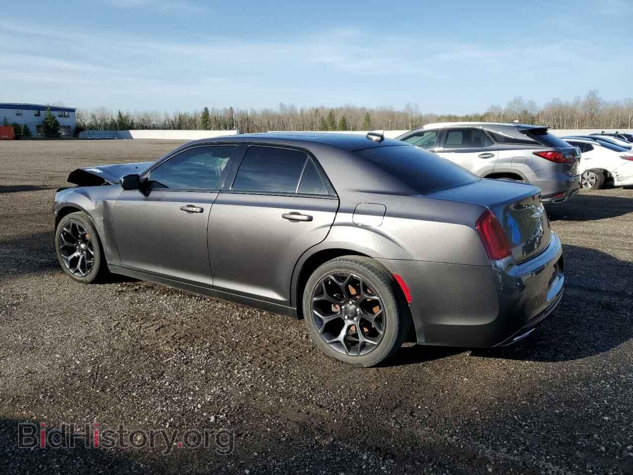 2019 CHRYSLER 300 - VIN: 2C3CCABG8KH546830 - Фото 2